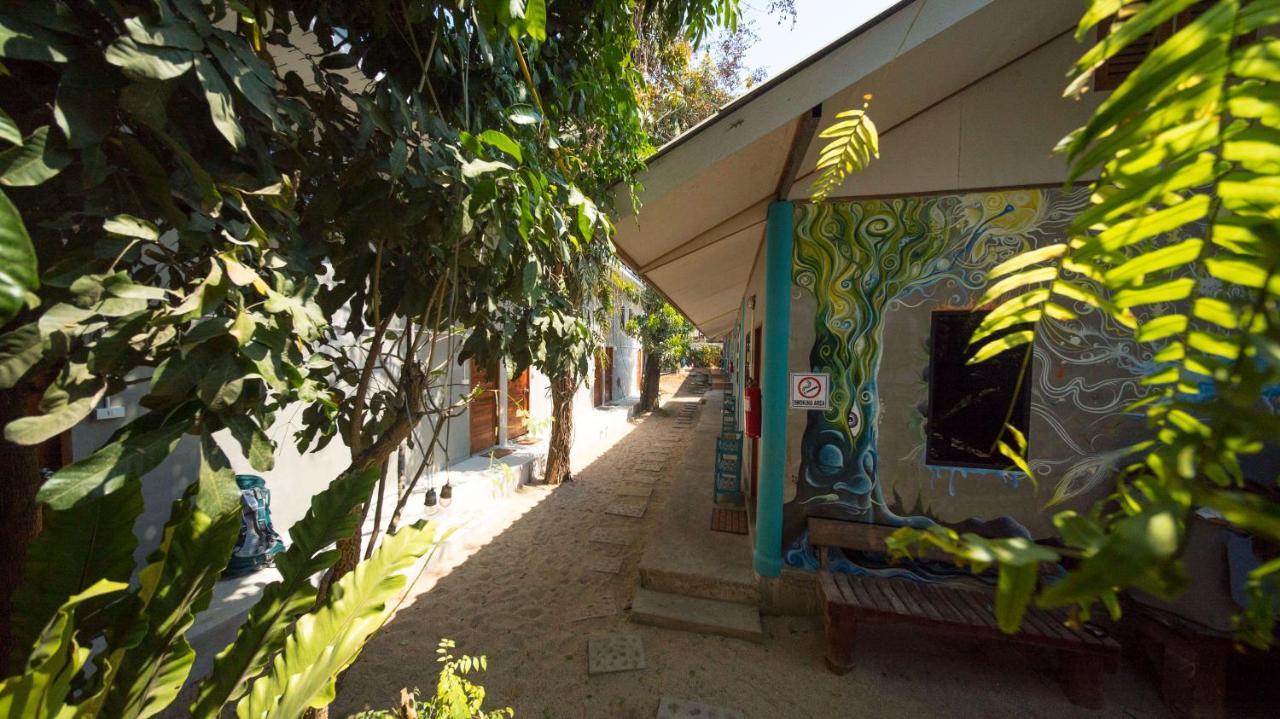 Common Grounds Pai Hostel Exterior photo